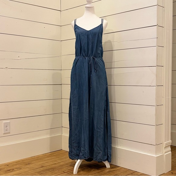 GAP Maxi Dress Blue Chambray with Pockets Size Small - Picture 2 of 12